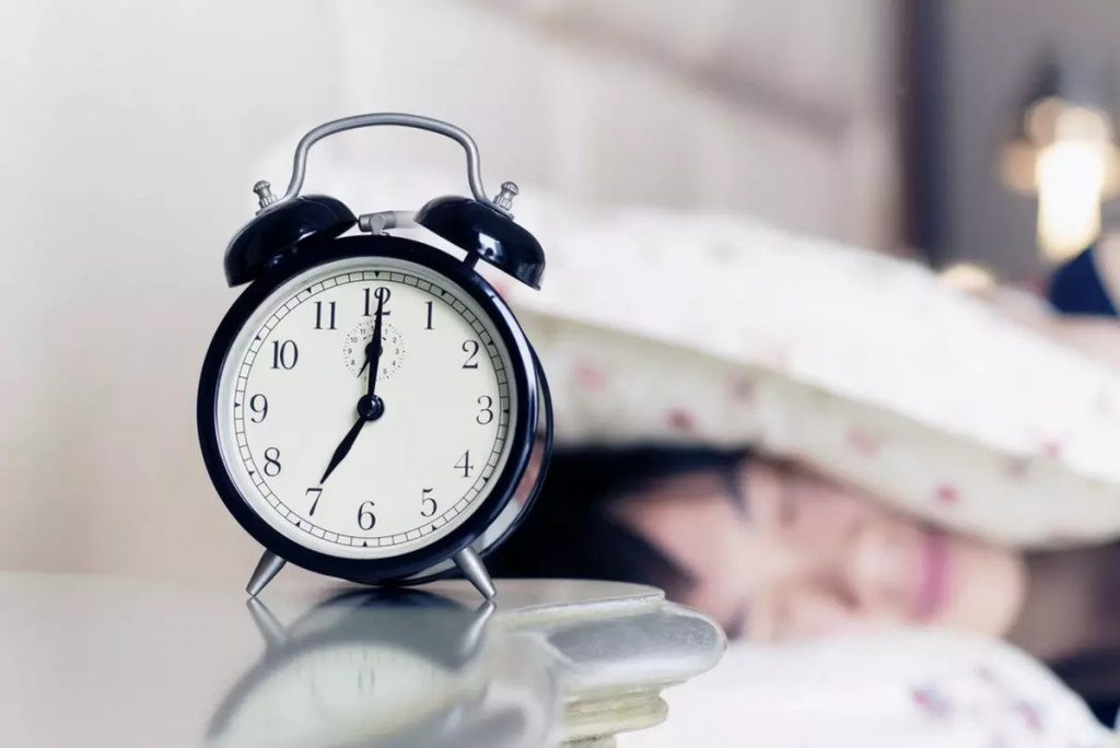 درەنگ بخەوین، زووتر دەمرین؟!