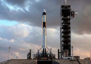 دوای ٩ ساڵ بۆ یەکەم جار لەناو خاکی ئەمریکاوە ئەمڕۆ کەشتییەکی ئاسمانیی کۆمپانیای SpaceX ڕەوانەی وێستگەی فەزایی نێونەتەوەیی دەکرێت.